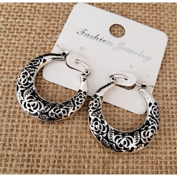 Fashion 1" Diameter Filigree Silver Alloy Hoop Earrings Jewelry Pierced - Picture 2 of 2
